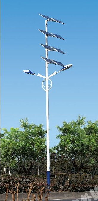 8-12米蓝色螺旋臂LED双灯头太阳能