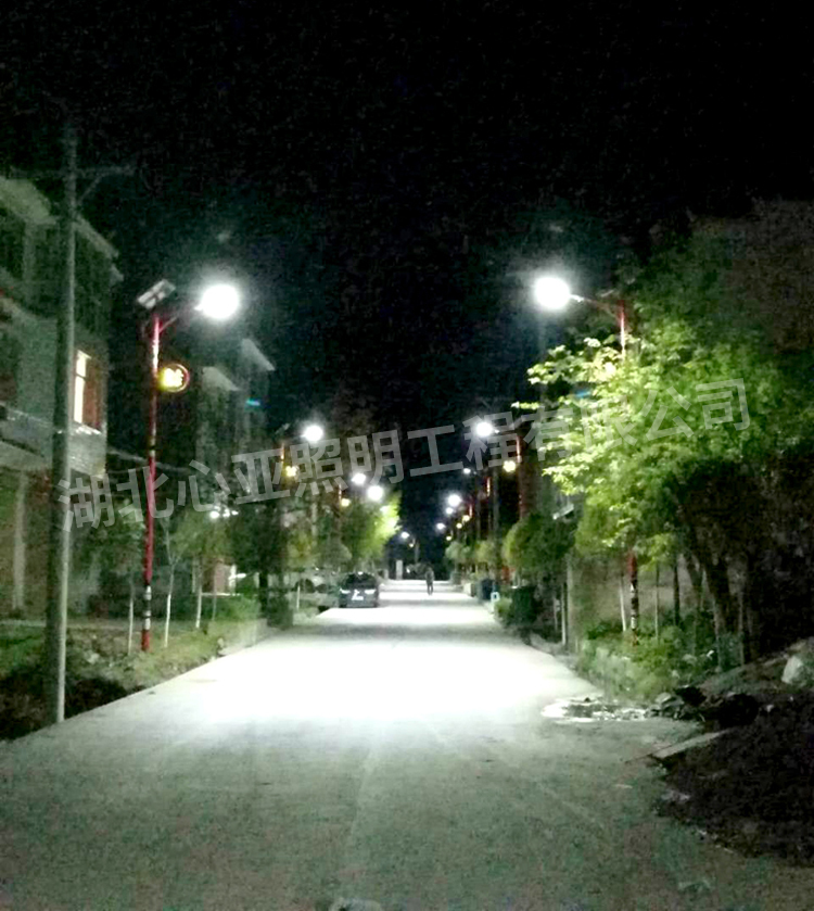 太阳能路灯安装后夜景效果