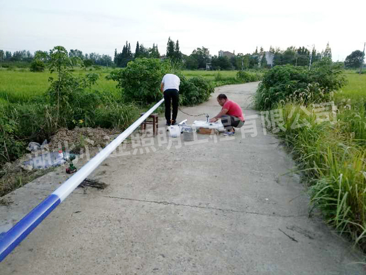 太阳能路灯安装过程