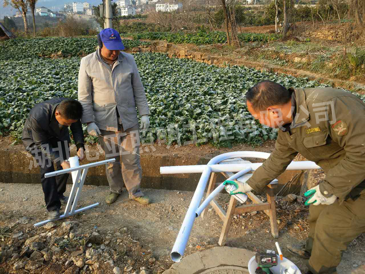 太阳能路灯安装现场